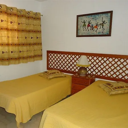 Aparthotel Rainha D. Leonor - Al 3*