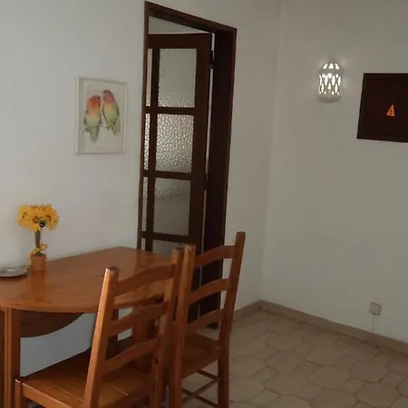 Hotel apartamentowy Rainha D. Leonor - Al