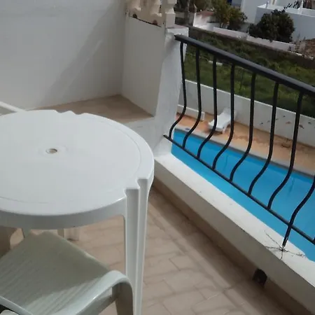Rainha D. Leonor - Al Hotel apartamentowy